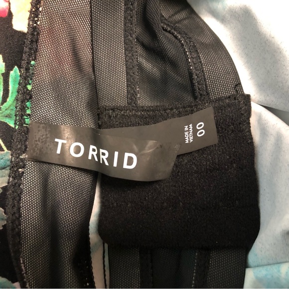 Torrid Tropical Peplum Padded Tankini Top - Picture 7 of 7